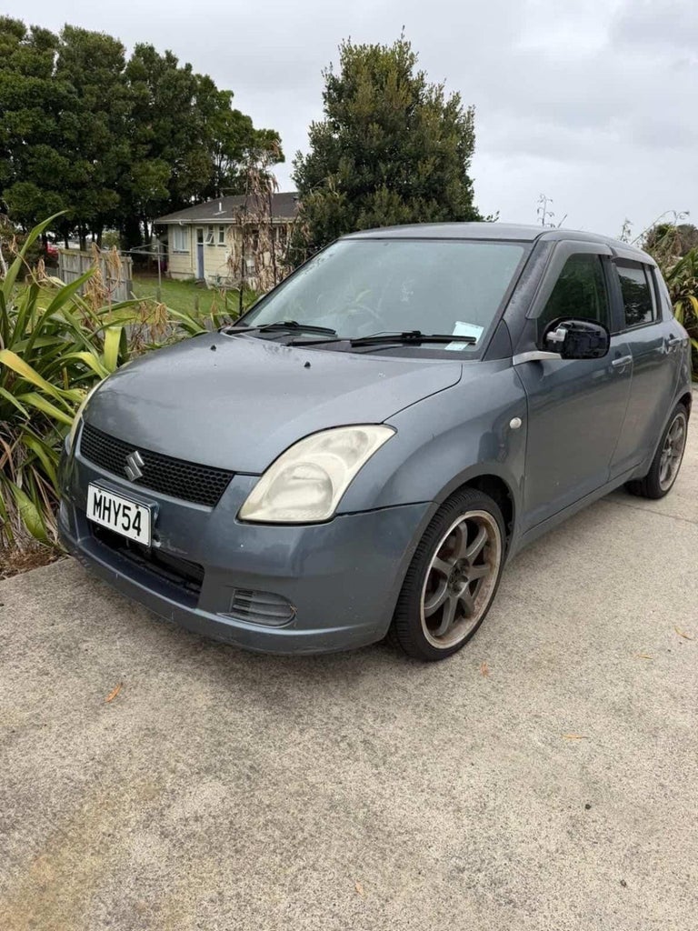2004 SUZUKI swift