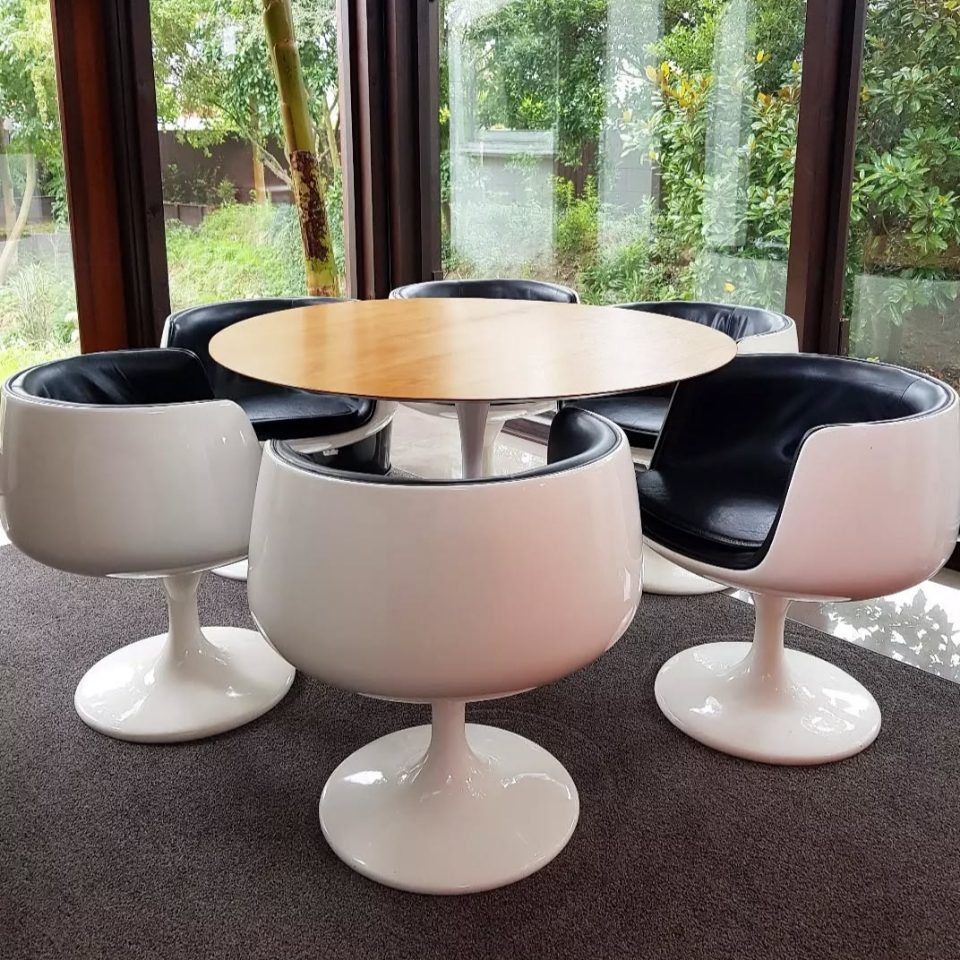 6 Stunning Cognac Chairs